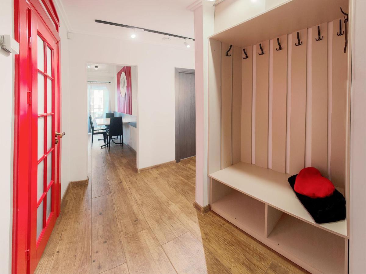 Monro Apartment Lviv Bagian luar foto