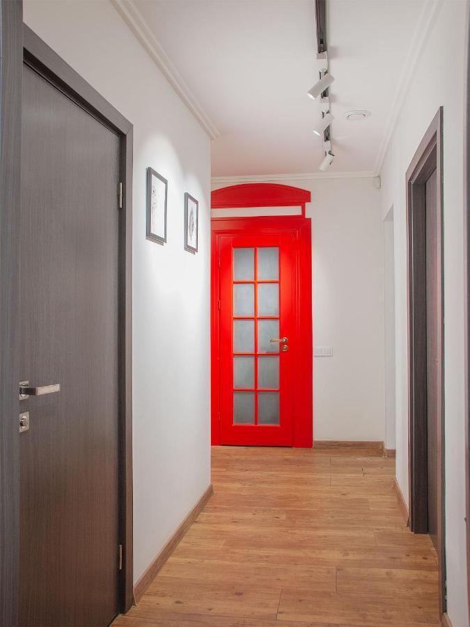 Monro Apartment Lviv Bagian luar foto