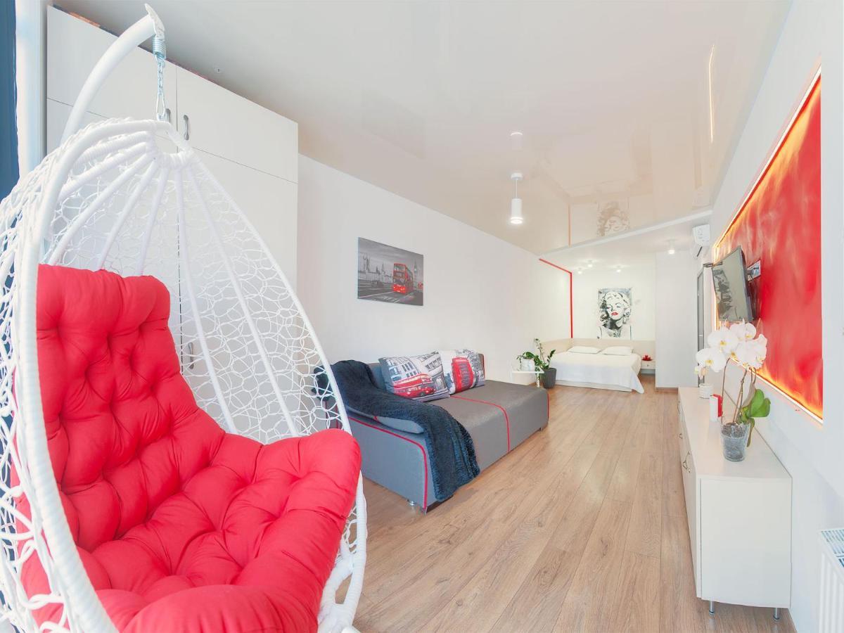 Monro Apartment Lviv Bagian luar foto