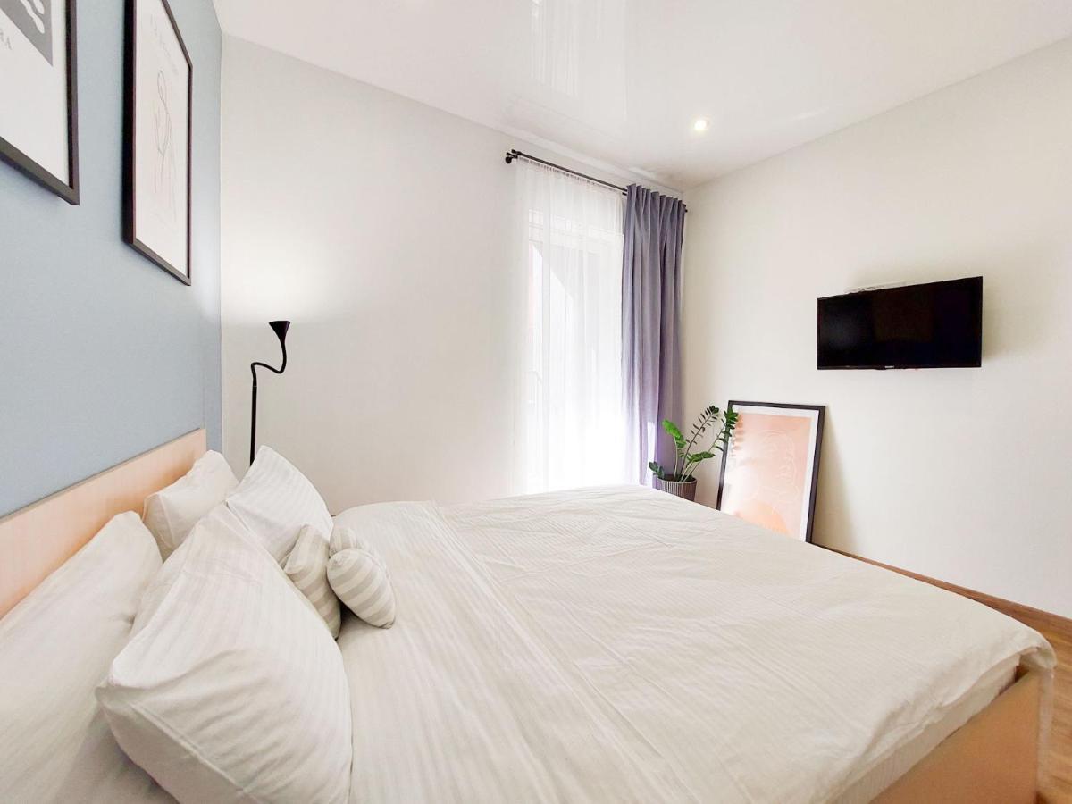 Monro Apartment Lviv Bagian luar foto
