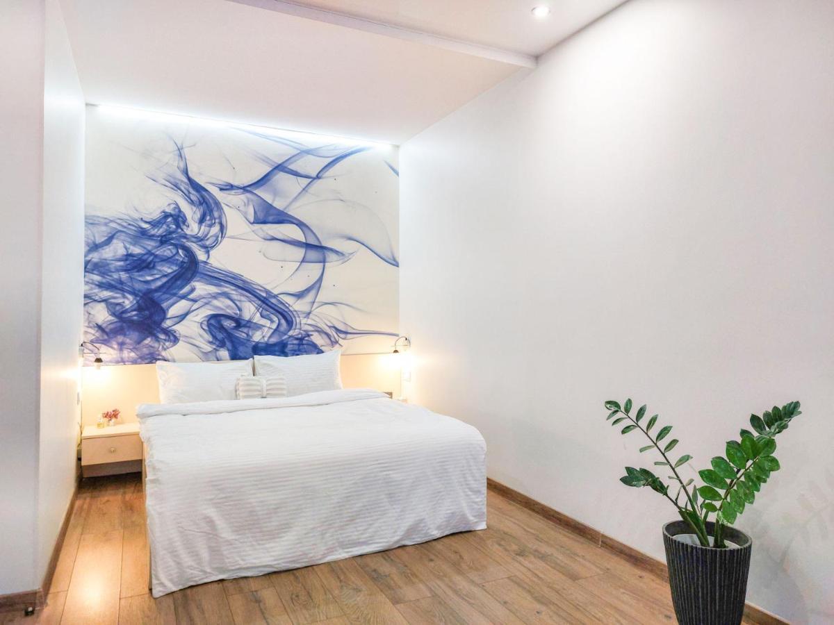 Monro Apartment Lviv Bagian luar foto